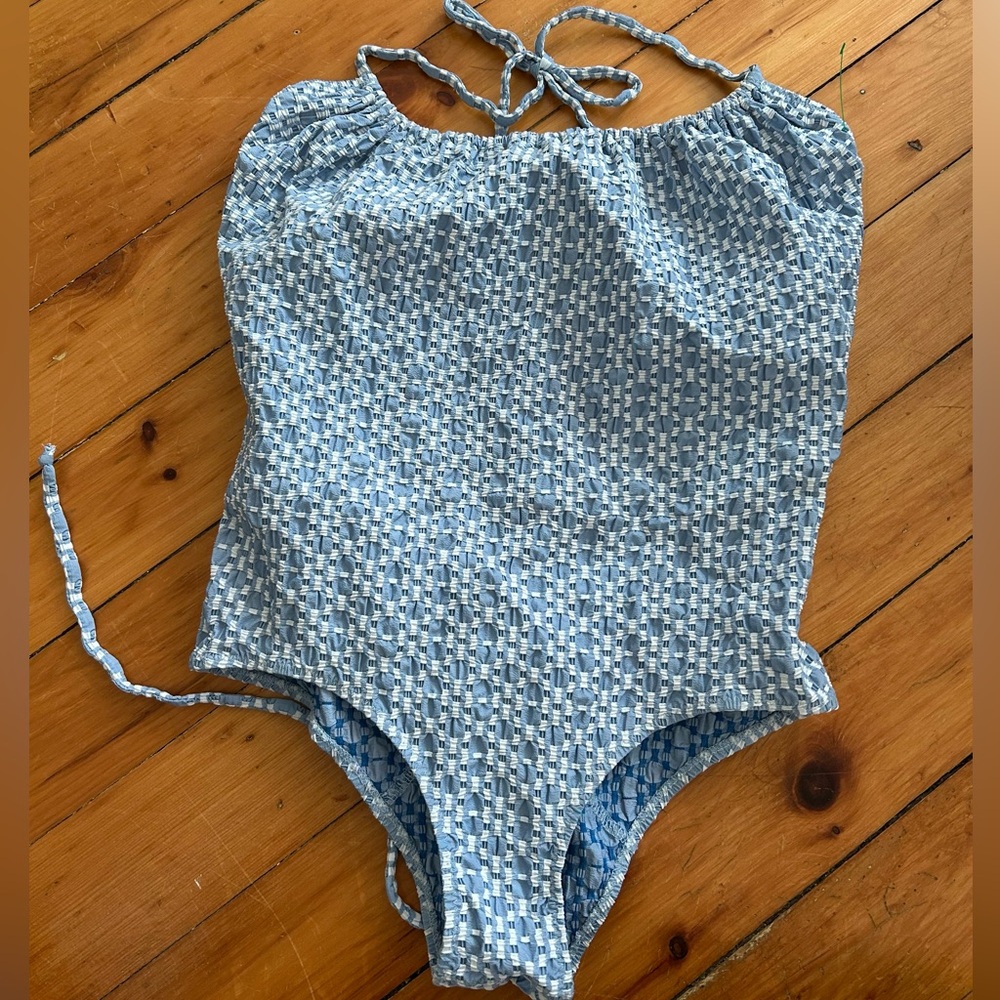 ☀️3/$25 Lisa Hernandez blue one piece swimsuit  one size